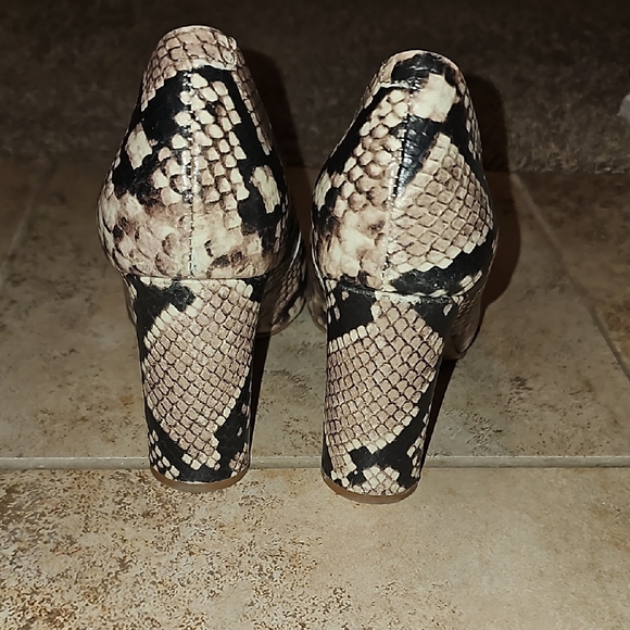 Aldo Snakeskin Pattern Heels - Picture 3 of 3